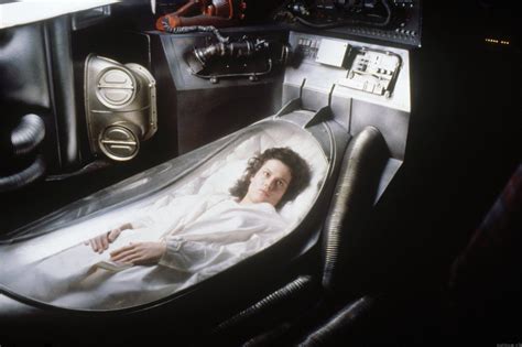 Alien! Un Voyage Spatial Horrifiant avec Sigourney Weaver !