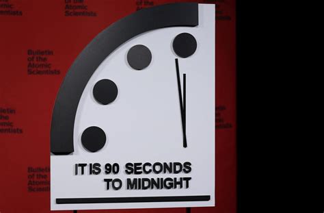 Doomsday Clock: Une Exploration Viscérale du Temps et de la Conscience Collective !